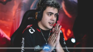 Yoda é um ex-campeão do CBLoL, atuando como streamer agora.